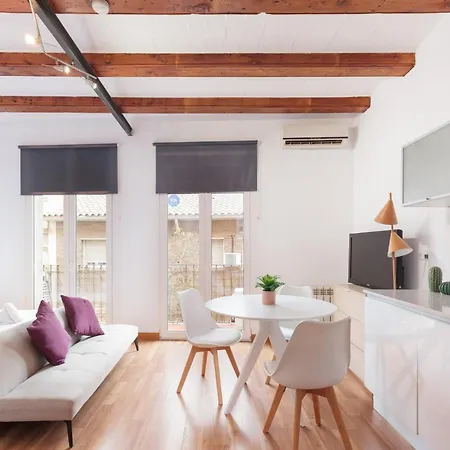 Spacious Doubleroom Apartment At Sants Barcelona Exterior photo