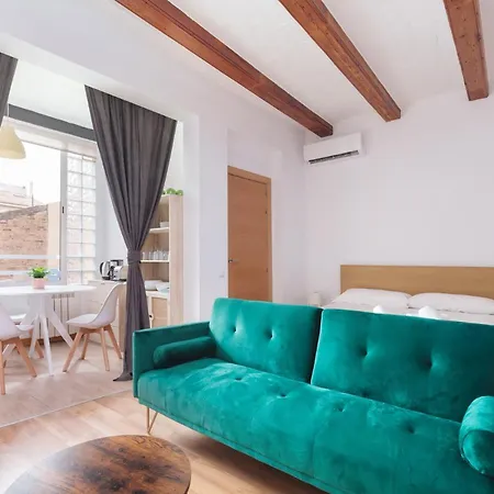 Spacious Doubleroom Apartment At Sants Barcelona Exterior photo